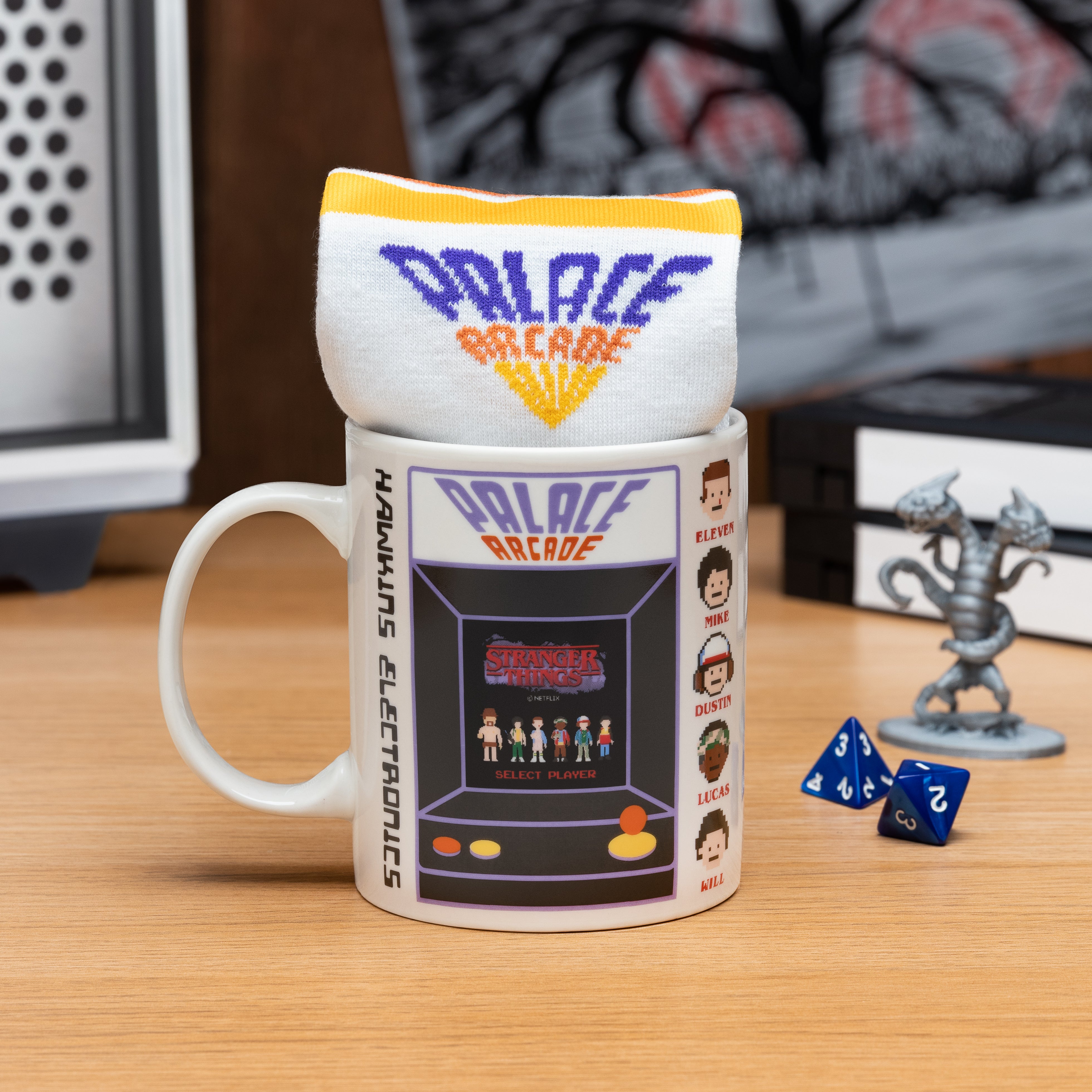 Stranger Things Arcade Mug & Socks Set